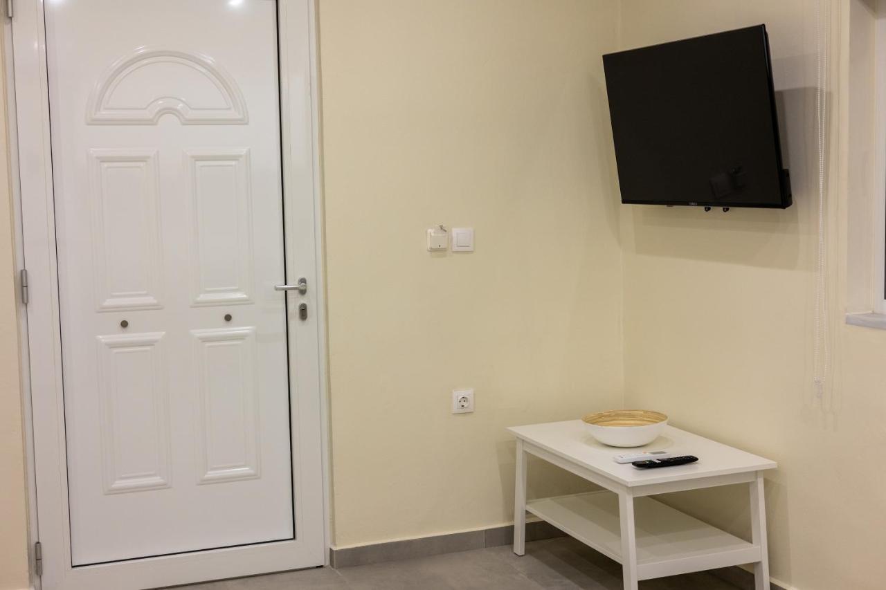 Adriana Apartment Agia Marina المظهر الخارجي الصورة